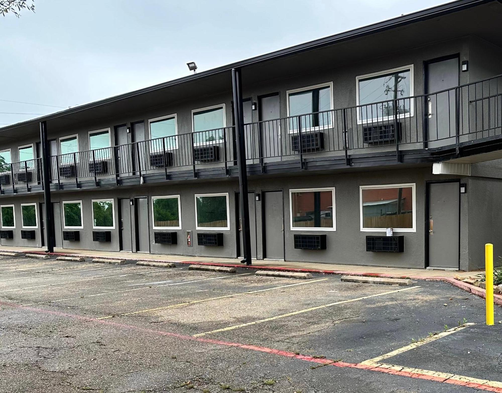 Studio City Suites, A Travelodge By Wyndham Texarkana Esterno foto